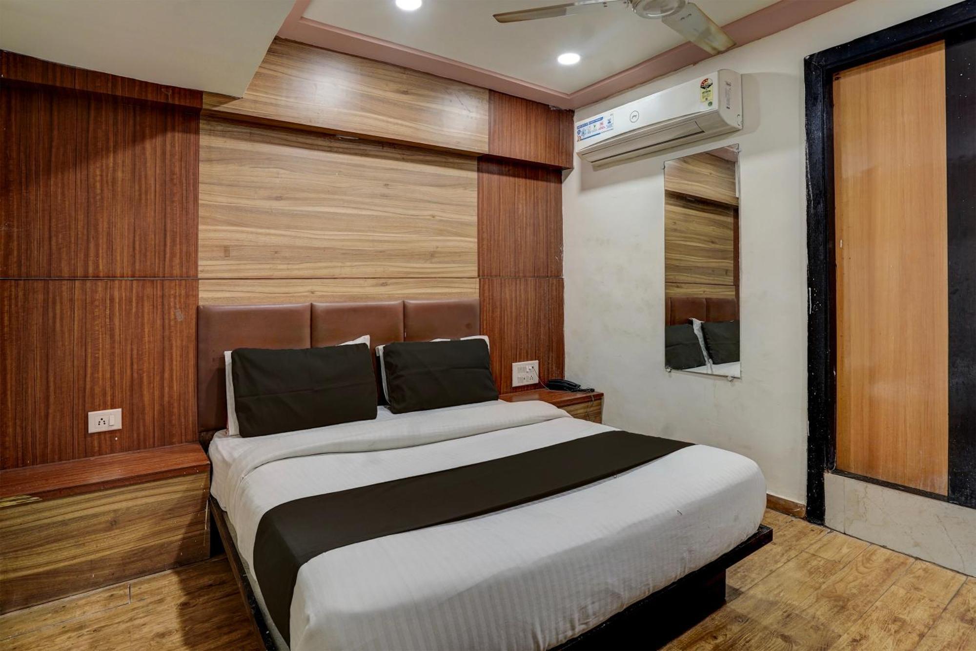 Hotel O Palak Palace Ahmedabad Luaran gambar